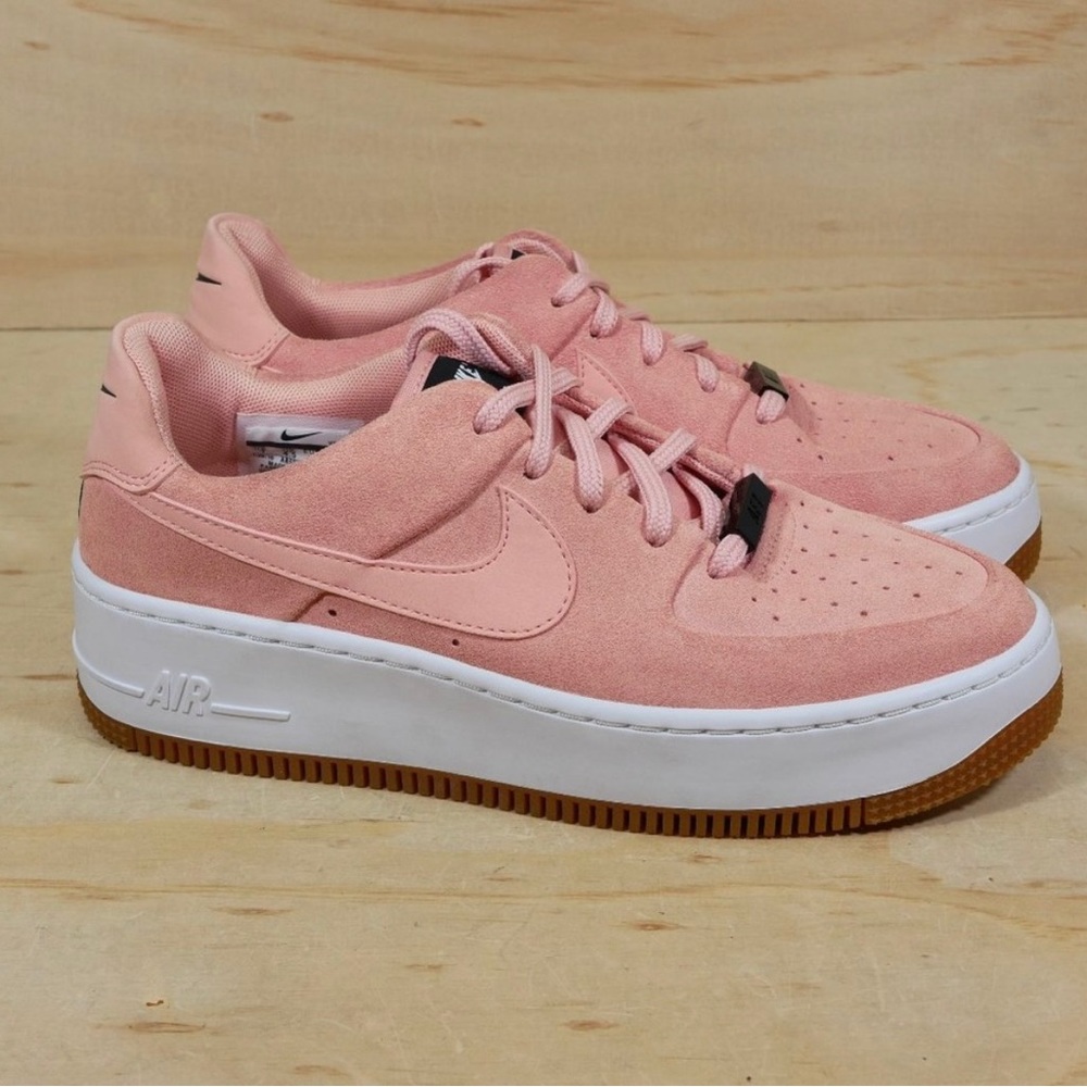 Nike Air Force 1 Sage Low Coral Stardust
Shoes